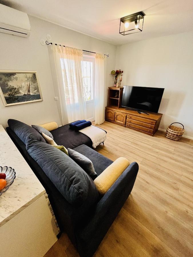 Apartments And Rooms With Parking Space Makarska - 18028 ภายนอก รูปภาพ